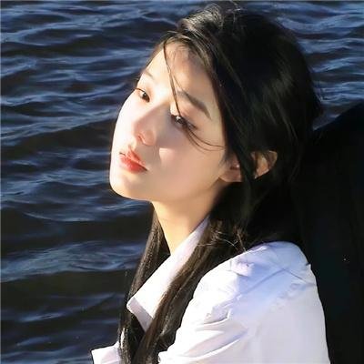 银杏飘落